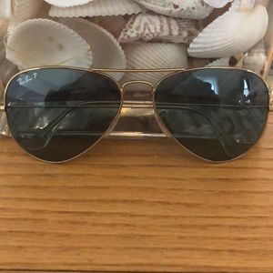 Polarized ray ban aviators